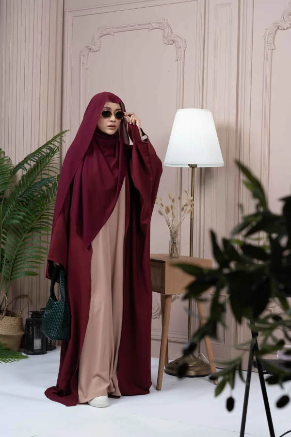 [Zulaikha] Deep Maroon