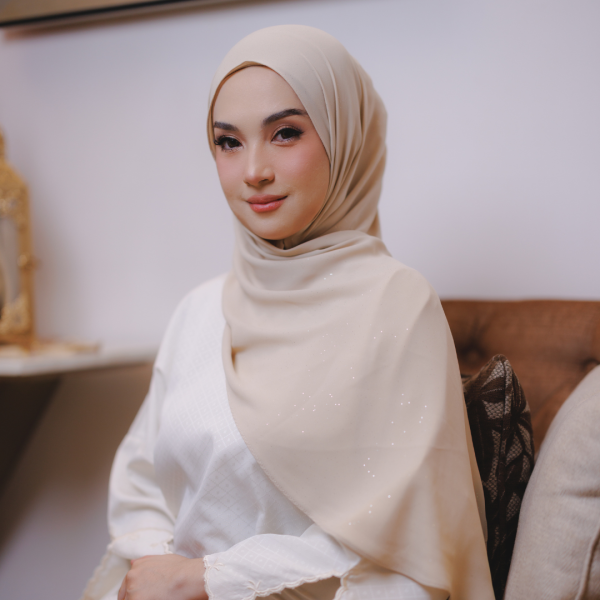 ADARAA GLITTER NUDE CREAM