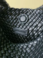 LUMIA BLACK